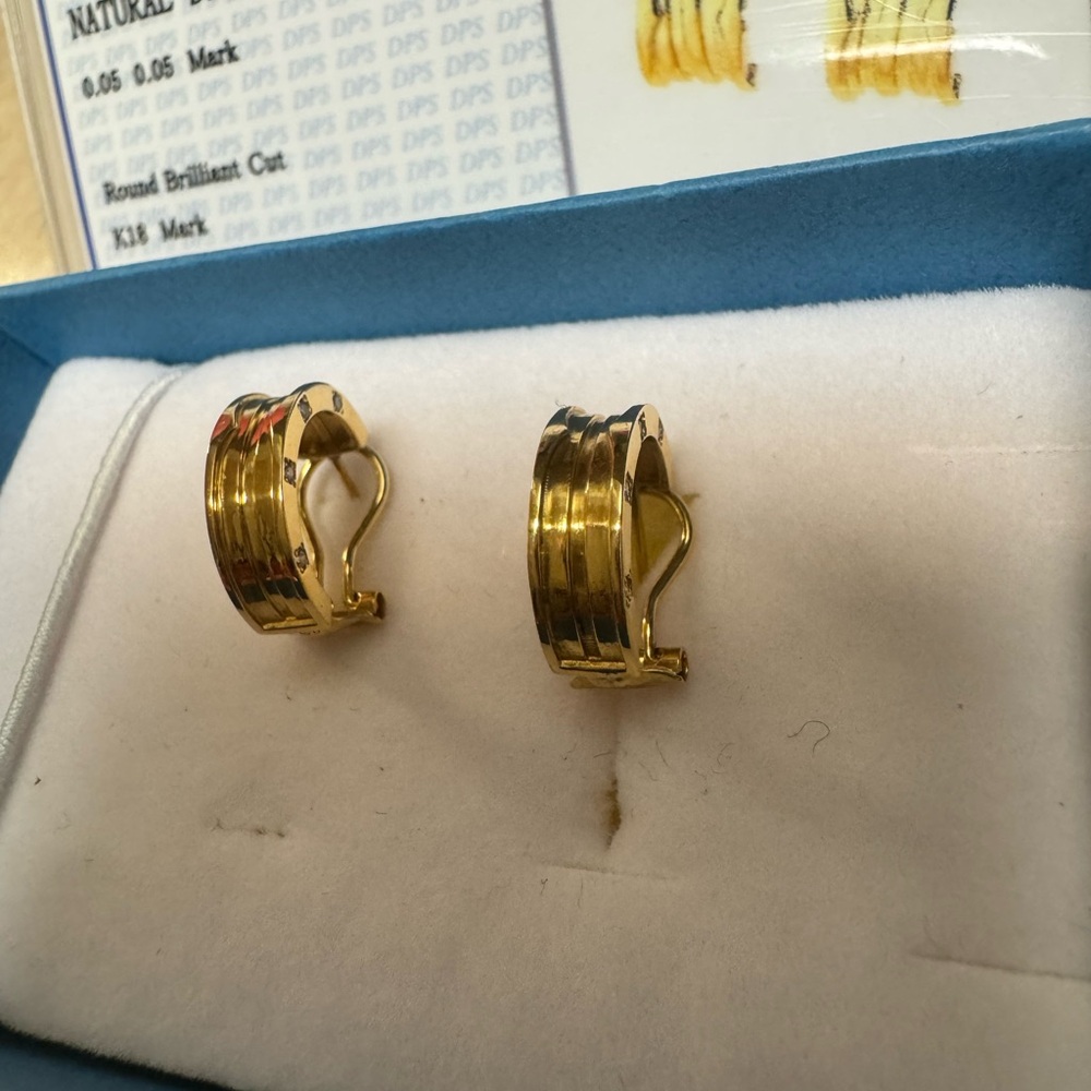 K18 Japan Gold Hoop Earrings with Diamonds - Picture 2 of 16
